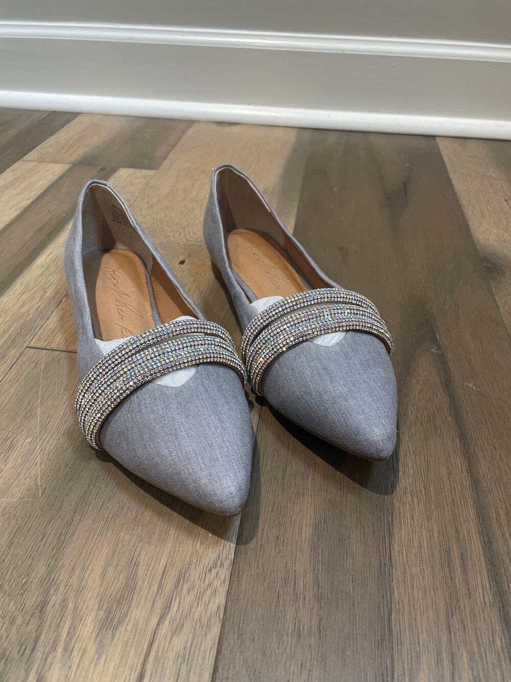 Unbound Premium Boutique Brand Grey Triple Jewel Chain Canvas Flats Size 8 NWT